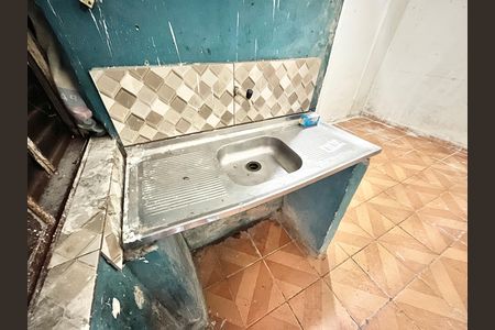 Sala/Quarto/Cozinha de casa para alugar com 1 quarto, 35m² em Jardim Santa Cruz, São Paulo