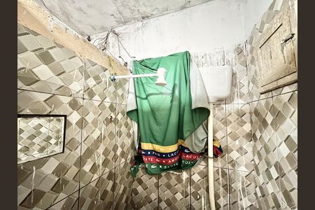 Banheiro de casa para alugar com 1 quarto, 35m² em Jardim Santa Cruz, São Paulo