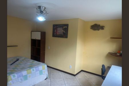 Quarto de kitnet/studio para alugar com 1 quarto, 44m² em Rio do Ouro, São Gonçalo