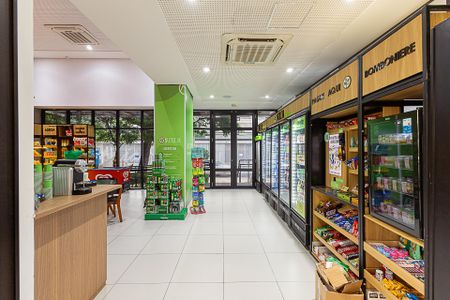 Studio para alugar com 30m², 1 quarto e 1 vaga Studio para alugar com 30m², 1 quarto e 1 vagaÁrea comum - Mercado