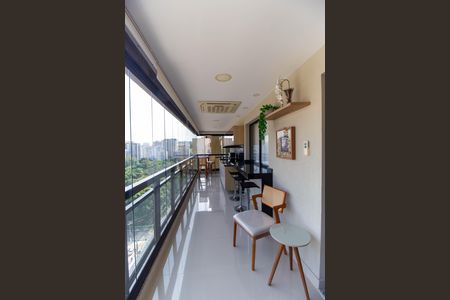 Varanda gourmet de apartamento à venda com 3 quartos, 110m² em Icaraí, Niterói