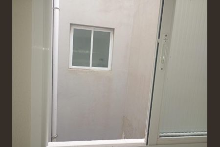 Banheiro de apartamento para alugar com 2 quartos, 64m² em Santa Cruz, Gravataí