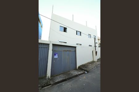 Casa para alugar com 55m², 2 quartos e 1 vaga Casa para alugar com 55m², 2 quartos e 1 vagaFachada