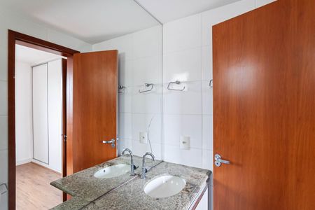 Apartamento à venda com 90m², 3 quartos e 2 vagasBanheiro da suíte 
