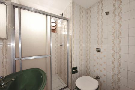 Banheiro social de apartamento à venda com 2 quartos, 70m² em Jardim do Trevo, Campinas