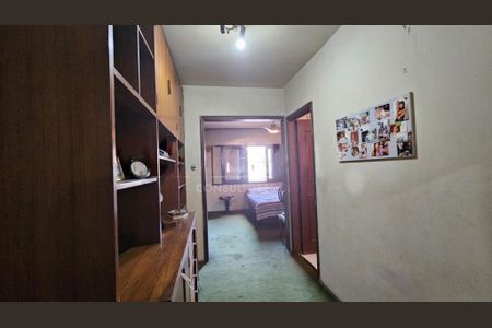 Casa à venda com 180m², 3 quartos e sem vaga