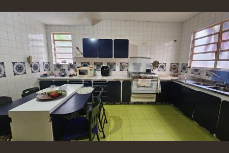 Casa à venda com 3 quartos, 180m² em Chácara Monte Alegre, São Paulo