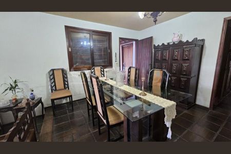 Casa à venda com 3 quartos, 180m² em Chácara Monte Alegre, São Paulo