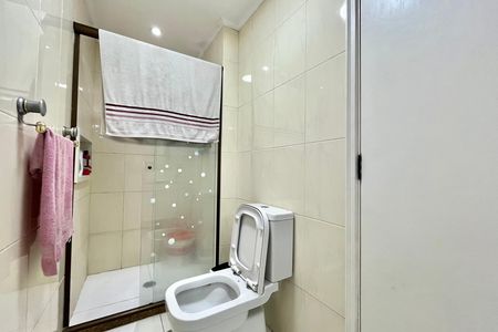 Apartamento para alugar com 123m², 3 quartos e 3 vagas Apartamento para alugar com 123m², 3 quartos e 3 vagasBanheiro da Suíte 2