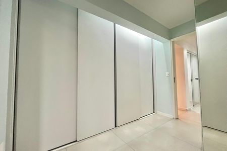 Apartamento para alugar com 123m², 3 quartos e 3 vagas Apartamento para alugar com 123m², 3 quartos e 3 vagasCloset da suíte 1