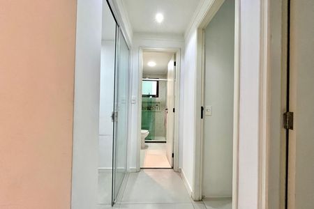 Apartamento para alugar com 123m², 3 quartos e 3 vagas Apartamento para alugar com 123m², 3 quartos e 3 vagasCorredor