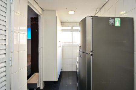 Apartamento à venda com 193m², 3 quartos e 4 vagas Apartamento à venda com 193m², 3 quartos e 4 vagaslavanderia