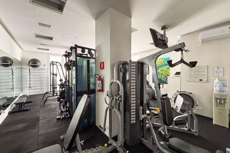 Apartamento à venda com 193m², 3 quartos e 4 vagas Apartamento à venda com 193m², 3 quartos e 4 vagasacademia