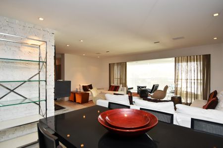 Apartamento à venda com 193m², 3 quartos e 4 vagas Apartamento à venda com 193m², 3 quartos e 4 vagassala de jantar