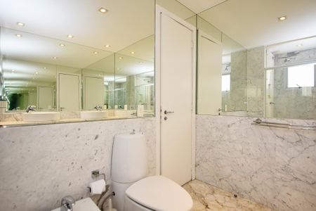 Apartamento à venda com 193m², 3 quartos e 4 vagas Apartamento à venda com 193m², 3 quartos e 4 vagasbanheiro suite 3