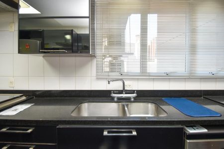 Apartamento à venda com 193m², 3 quartos e 4 vagas Apartamento à venda com 193m², 3 quartos e 4 vagascozinha