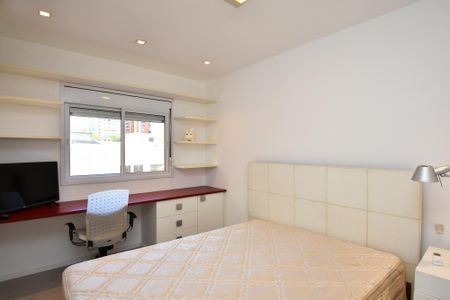 Apartamento à venda com 193m², 3 quartos e 4 vagas Apartamento à venda com 193m², 3 quartos e 4 vagassuite 1