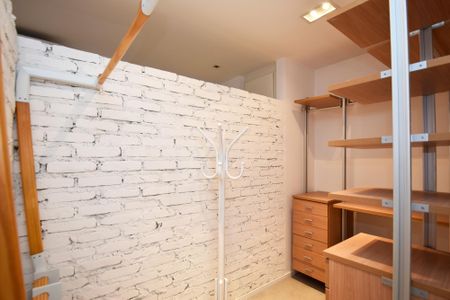 Apartamento à venda com 193m², 3 quartos e 4 vagas Apartamento à venda com 193m², 3 quartos e 4 vagascloset suite 3
