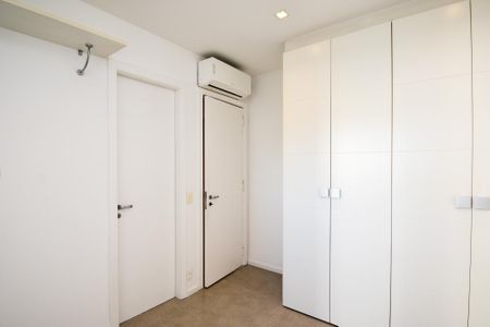 Apartamento à venda com 193m², 3 quartos e 4 vagas Apartamento à venda com 193m², 3 quartos e 4 vagassuite 2