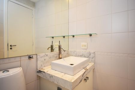 Apartamento à venda com 193m², 3 quartos e 4 vagas Apartamento à venda com 193m², 3 quartos e 4 vagasbanheiro suite 2