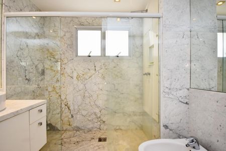 Apartamento à venda com 193m², 3 quartos e 4 vagas Apartamento à venda com 193m², 3 quartos e 4 vagasbanheiro suite 3