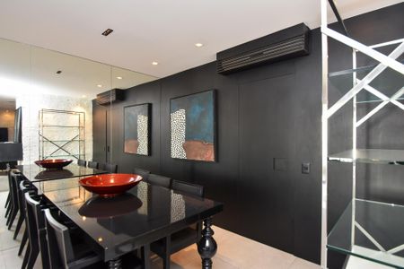 Apartamento à venda com 193m², 3 quartos e 4 vagas Apartamento à venda com 193m², 3 quartos e 4 vagassala de jantar