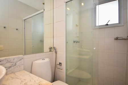 Apartamento à venda com 193m², 3 quartos e 4 vagas Apartamento à venda com 193m², 3 quartos e 4 vagasbanheiro suite 1