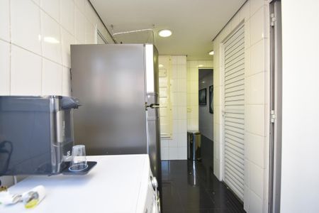 Apartamento à venda com 193m², 3 quartos e 4 vagas Apartamento à venda com 193m², 3 quartos e 4 vagaslavanderia