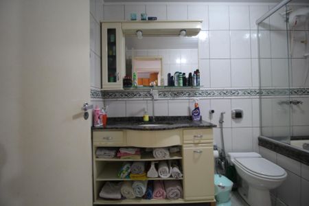 Banheiro de apartamento à venda com 3 quartos, 91m² em Cristo Redentor, Porto Alegre