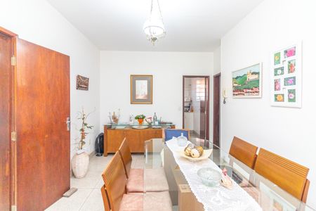 Casa à venda com 3 quartos, 100m² em Cidade Nova, Belo Horizonte