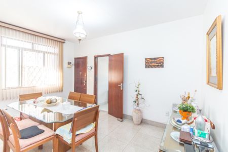 Casa à venda com 3 quartos, 100m² em Cidade Nova, Belo Horizonte