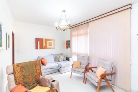 Casa à venda com 3 quartos, 100m² em Cidade Nova, Belo Horizonte