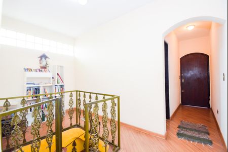 Casa à venda com 194m², 3 quartos e 2 vagasCorredor dos dormitórios