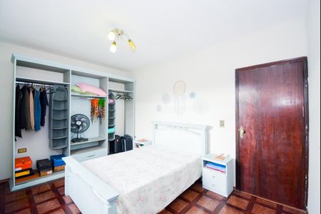 Casa à venda com 194m², 3 quartos e 2 vagasQuarto 1