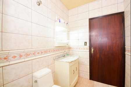 Casa à venda com 194m², 3 quartos e 2 vagasBanheiro Social