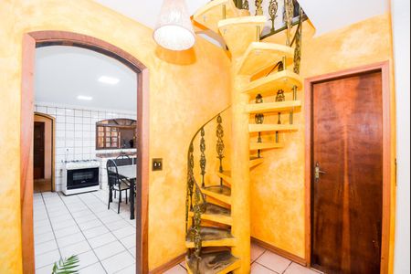 Casa à venda com 194m², 3 quartos e 2 vagasCorredor