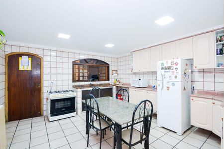 Casa à venda com 194m², 3 quartos e 2 vagasCozinha