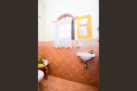 Casa à venda com 194m², 3 quartos e 2 vagasLavabo