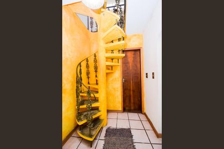 Corredor de casa à venda com 3 quartos, 194m² em Jardim Divinolandia, Guarulhos