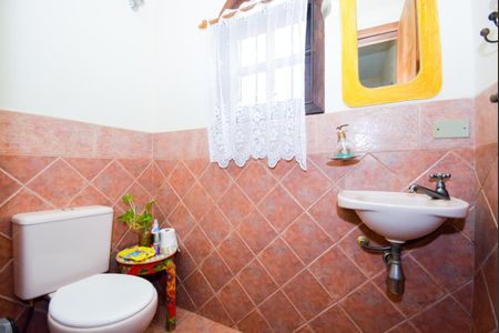 Casa à venda com 194m², 3 quartos e 2 vagasLavabo