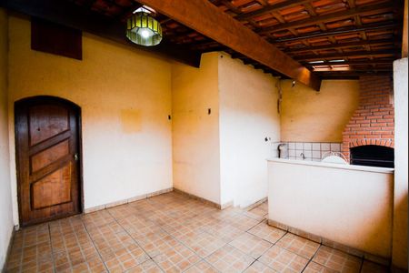 Casa à venda com 194m², 3 quartos e 2 vagasVaranda