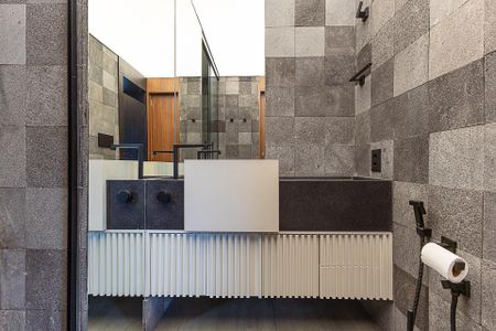 Banheiro da Suíte de apartamento à venda com 1 quarto, 62m² em Vila Nova Conceição, São Paulo