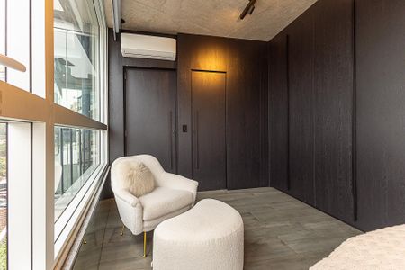Suíte de apartamento à venda com 1 quarto, 62m² em Vila Nova Conceição, São Paulo