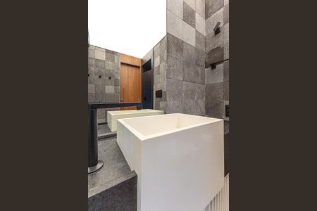 Apartamento à venda com 62m², 1 quarto e 2 vagas Apartamento à venda com 62m², 1 quarto e 2 vagasBanheiro da Suíte