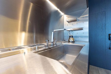 Cozinha de apartamento à venda com 1 quarto, 62m² em Vila Nova Conceição, São Paulo
