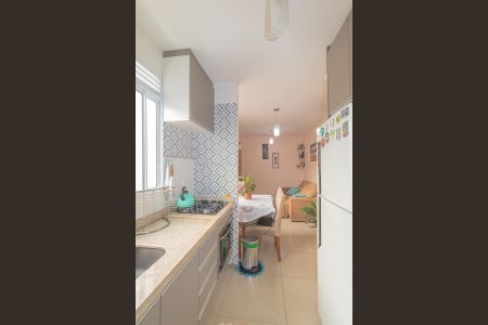 Apartamento à venda com 44m², 2 quartos e 1 vaga Apartamento à venda com 44m², 2 quartos e 1 vagaCozinha e Área de Serviço