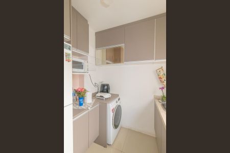Apartamento à venda com 44m², 2 quartos e 1 vaga Apartamento à venda com 44m², 2 quartos e 1 vagaCozinha e Área de Serviço