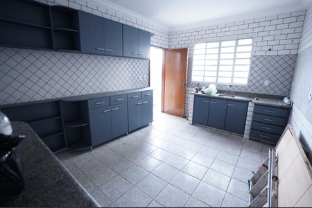 Casa à venda com 193m², 4 quartos e 2 vagas