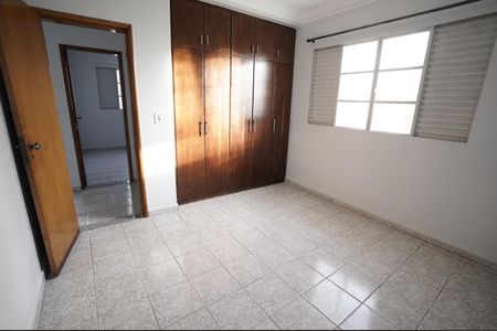 Casa à venda com 193m², 4 quartos e 2 vagas