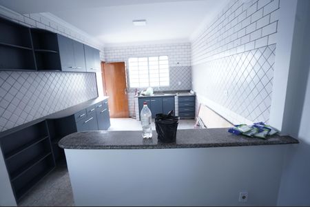 Casa à venda com 193m², 4 quartos e 2 vagas